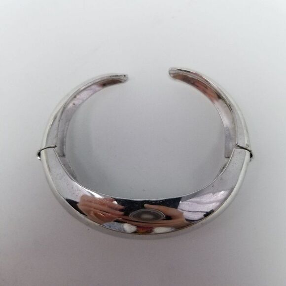 Vintage Coro Pegasus Silver Tone Cuff Bracelet with Hinged Sides, Minimal Retro - Picture 3 of 6